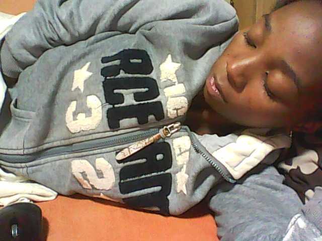 Ringhäälingupildid ElianeXhot