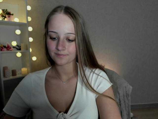 Fotod ElsaJean18 Enjoy my lovely #hot show! Warm welcome to everybody! I want to feel you guys #hot #teen #dance #show