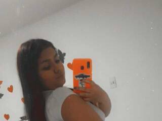 Erootiline videovestlus Emelyevans