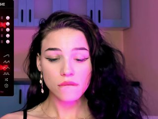 Erootiline videovestlus EmilyLuxxxury
