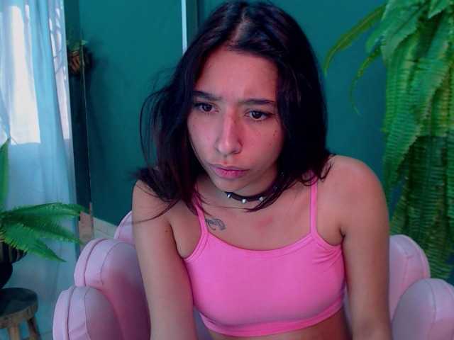 Fotod emilymadness Make me cum and squirt hard #latina #new #18 #young #smalltits #deepThroat #cum #squirt #playdildo [1000 tokens remaining]