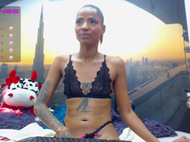 Fotod emilyskinny loves today I have the anal lush I want you to make it wet to the maximum with your tips