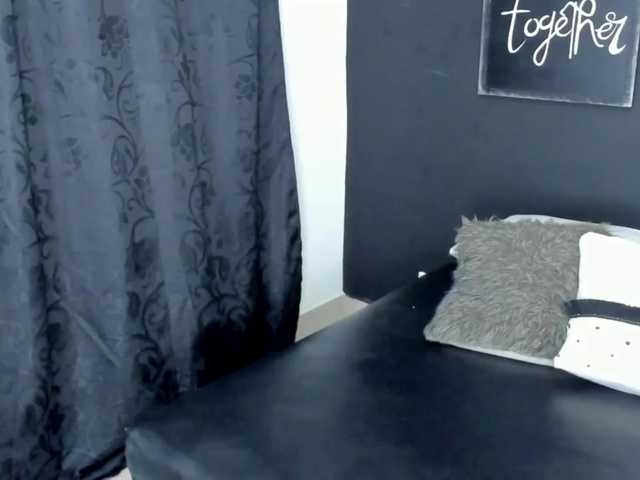 Fotod EmmaCole 642 make me feel so good, when i m very wet i show you my pussy --- instant and multysquirt in goal