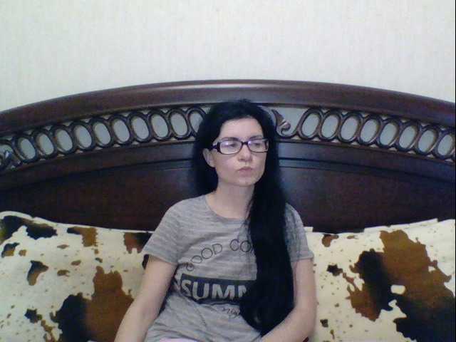 Fotod evaforlove hi nice to meet you ) hi I am gentle and attentive for those who indulge me with tokens Camera 20 . Boobs 60. pussy 500 ass 66 strip 500. ш have lovense nora