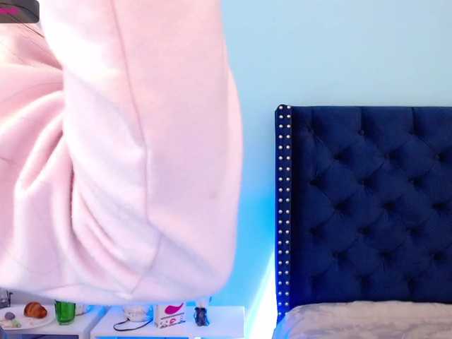Fotod EvelynTomson 'CrazyGoal': let's play and enjoy my delicious juices ♥ at ride dildo + squirt #squirt #pussy #daddy #18 #teen @ 299
