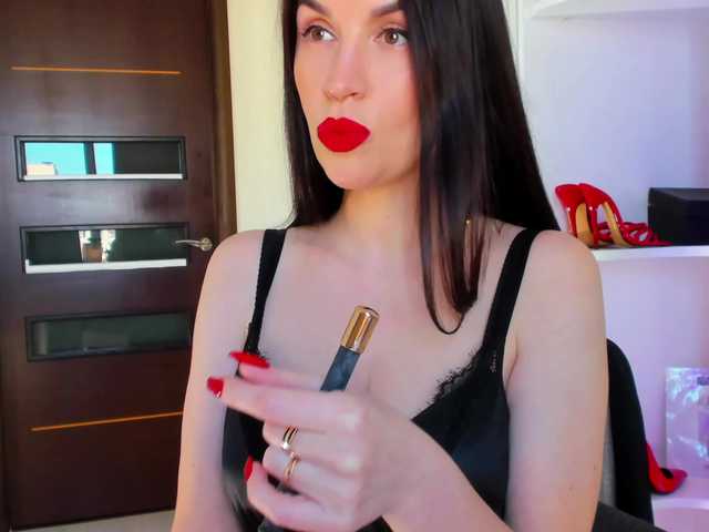 Ringhäälingupildid Femdomheels