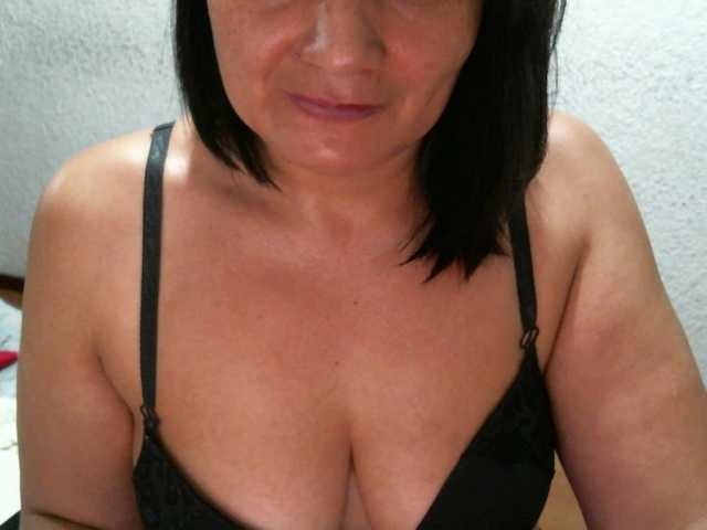 Ringhäälingupildid fierywoman