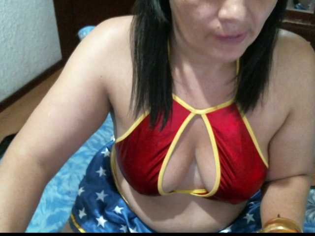 Ringhäälingupildid fierywoman