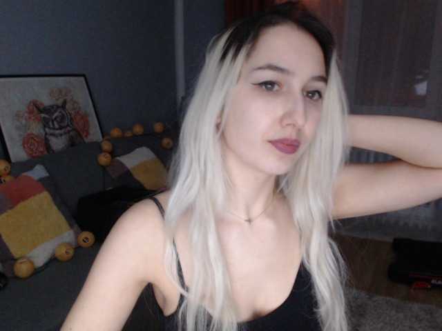 Fotod FlexyDomme i'm super new here but I ve been caming for 6+ yrs 1996 LINGERIE