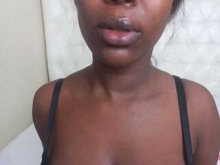 Erootiline videovestlus Freakynessa