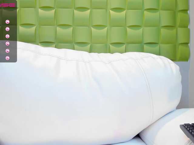 Ringhäälingupildid GiaBrooks