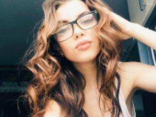 Erootiline videovestlus glamyrgirl