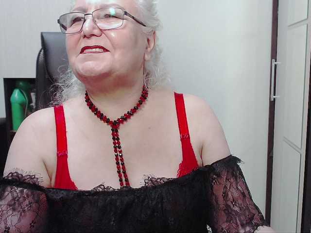 Ringhäälingupildid GrannyWants