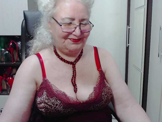 Ringhäälingupildid GrannyWants