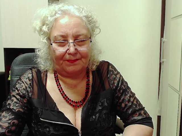 Ringhäälingupildid GrannyWants