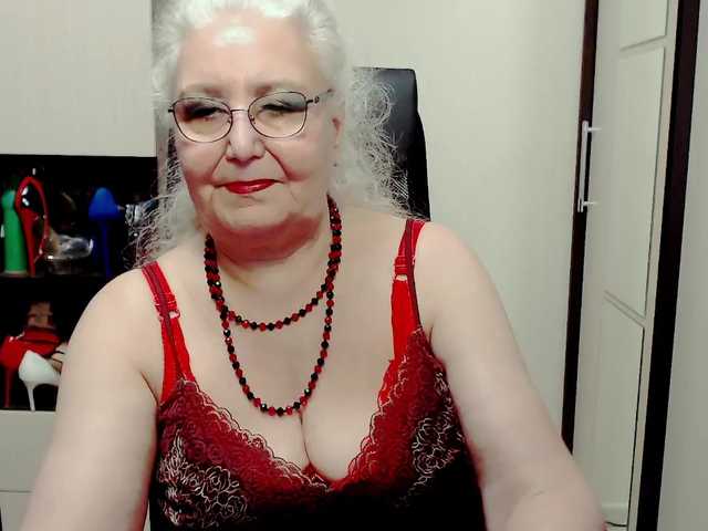 Ringhäälingupildid GrannyWants