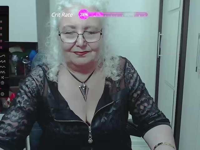 Fotod GrannyWants all shows in clothes only for tokens.. undress only in private