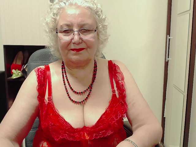 Fotod GrannyWants all shows in clothes only for tokens.. undress only in private