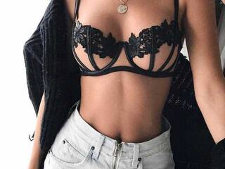 Erootiline videovestlus hanataylor1