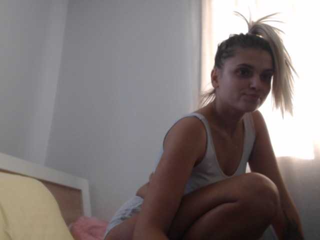 Fotod harlyblue hello guys and girls why not?what you found in my room ?you found lush , ass pussy fingers but you found a frend and a good talk to!#boobs 15 ,pussy 30,finger pussy 44 finger ass55,pm 1 feet 5 and come and discover me !
