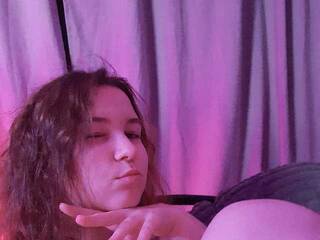 Erootiline videovestlus hedera_hibe_hime