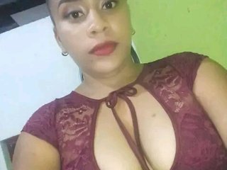 Erootiline videovestlus HiilaryRomero
