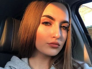 Erootiline videovestlus honeybembi