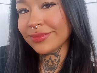 Erootiline videovestlus Honeybluee