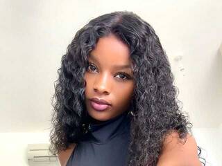 Erootiline videovestlus Hornylilbirdie