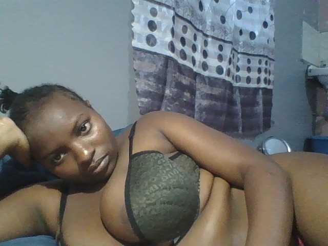 Ringhäälingupildid Hot-Melanin1