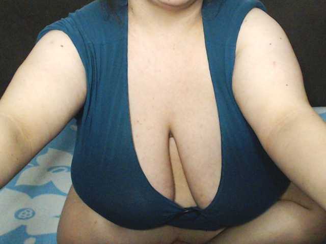 Fotod hotbbwboobs Hi guys. I'm new here. Make me happy #40 flash boobs #50 oil lotion on boobs #60 flash ass #80 flash pussy #100 Snapchat #150 naked #170 finger pussy #200 Dildo in pussy
