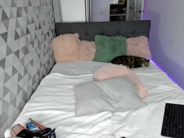 Ringhäälingupildid HotSaraJordan