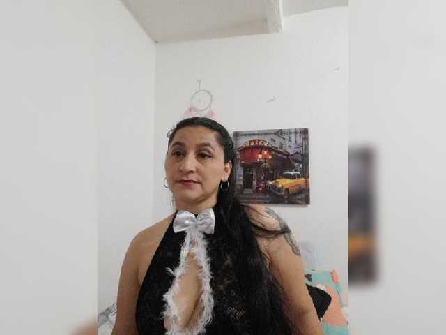 Fotod HotxKarina Hello¡¡¡ latina#play naked for 100 tips#boob for 30# make happy day @total Wanna get me naked? Take me to Private chat and im all yours @sofar @remain Wanna get me naked? Take me to Private chat and im all yours @latina @squirt