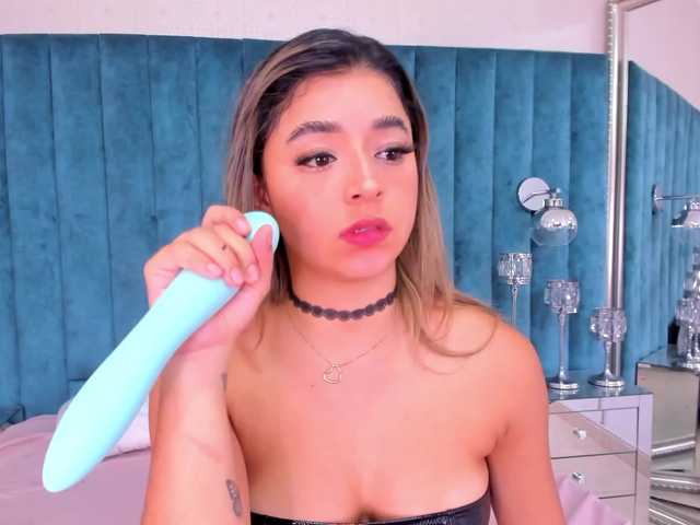 Fotod IreneGreenn ❤️ squirt ❤️ [300 tokens left] cute young latina needs a punishment. Let's get dirty! I'm your babygirl ❤️❤️!!! #cute #spit #hairy #ahegao #anal