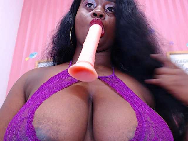 Fotod irisbrown Hello guys! happy day lets make some tricks and #cum with me and play with my #toys #dildo #lovense #ebony #ebano #fuck my #pussy
