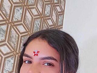 Erootiline videovestlus izzie-brow