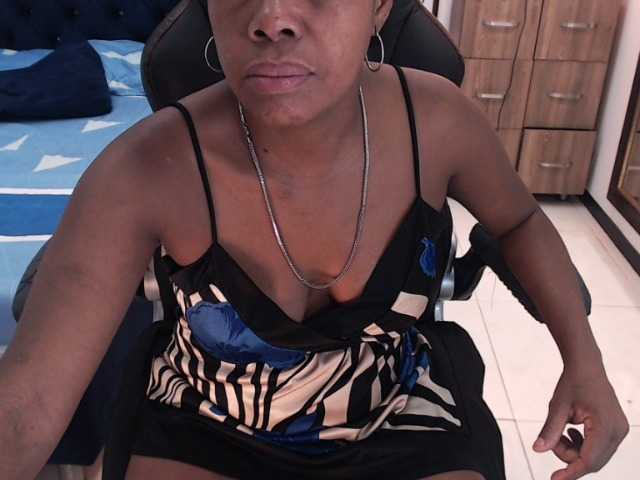 Ringhäälingupildid JackyHotBlack