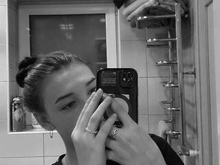 Erootiline videovestlus jeansharp