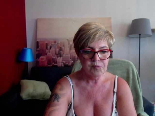 Ringhäälingupildid julieamberx