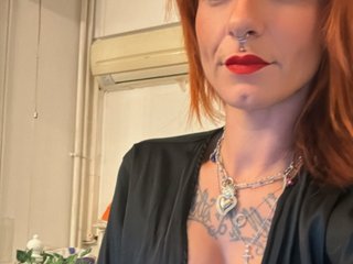 Erootiline videovestlus MademoiselleJuliette