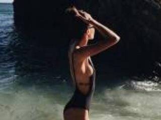 Erootiline videovestlus karinnna