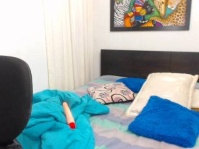 Ringhäälingupildid KarlaHarrison