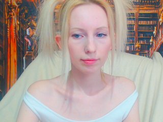 Fotod KassiaDinn lovens on!!!! 100 titts; 200 naked; add friend 50; play with toy and in roleply in pvt!!!