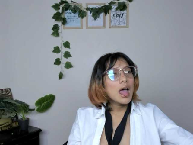 Fotod Katana-cole show dildo 150 toks-- deep throat 80 toks-- show ass 50 tips--naked (10min) 200 tips--squirt 300 toks--spank ass 20toks-oil in your body 350