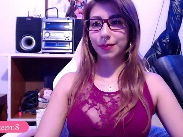 Fotod kateen18 Hi guys, I'm the new girl here, I'm a little shy, can you help me warm up? my lovense is on I would like to squirt here #squirt #lovense #sexy #young #teen #glasses #bigass #wet #sowet #sweet