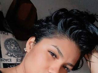 Erootiline videovestlus katherin-doll