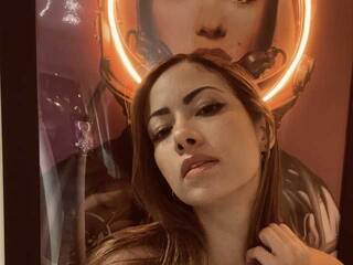 Erootiline videovestlus kathy-monroe