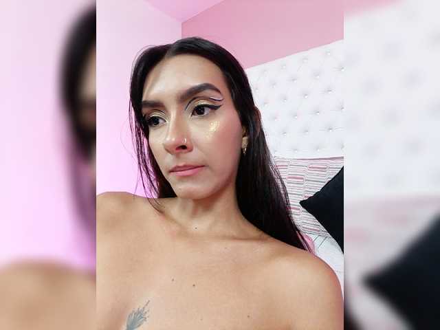 Fotod KelsyMoore Tell me your wildest thoughts and let´s have fun together playing with this hot colombian body . FULL NAKED + BLOWJOB AT @remain