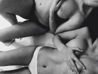 Erootiline videovestlus kettinika