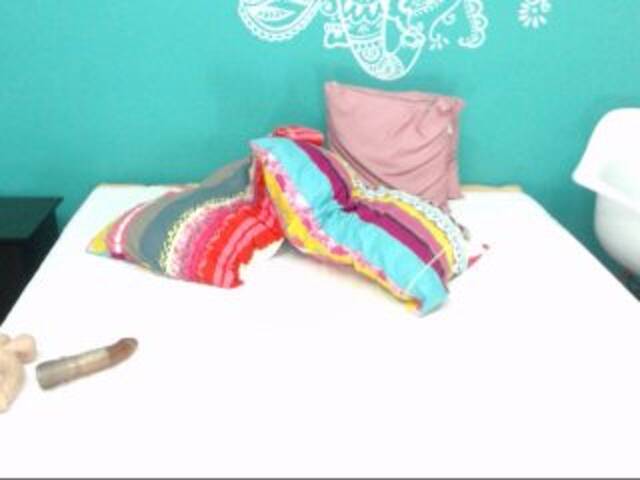 Ringhäälingupildid khloeferry